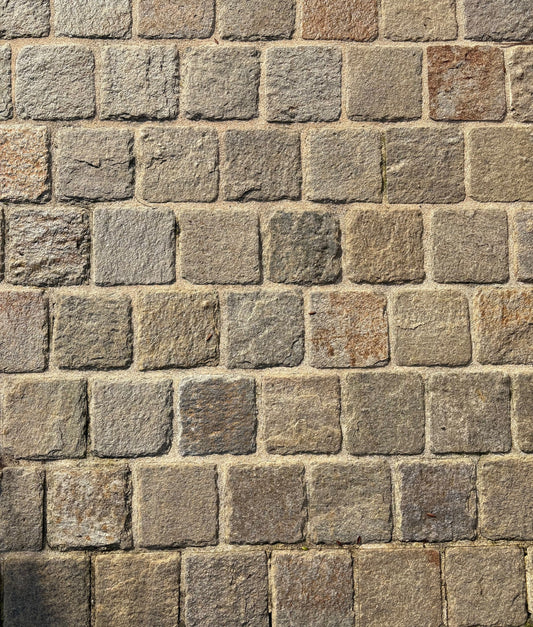 Pavé en Gneiss Coussac 14/16 x 14/16