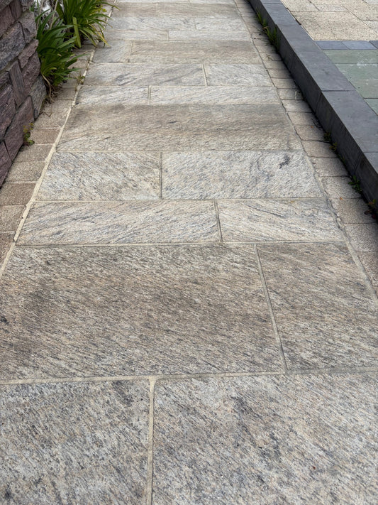 Granit de Peaule en bande