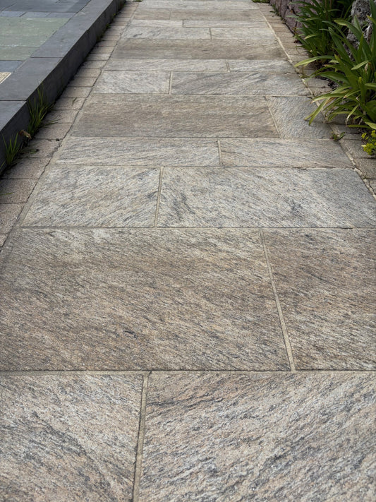 Granit de Peaule en bande