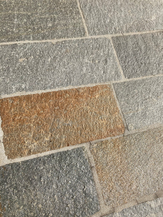 Quartzite Astera Mordore Opus Romain en bande