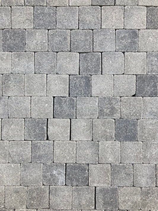 Pavés en béton gris finition vieillie 15x15cm