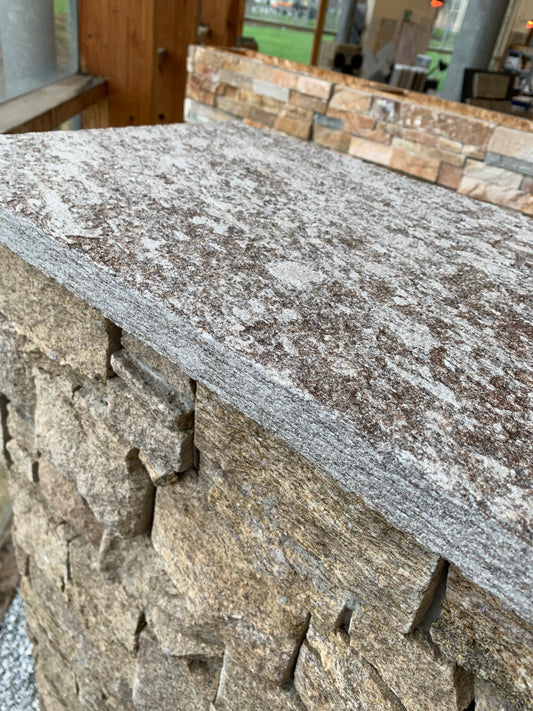 Couvertine Gneiss Cebena