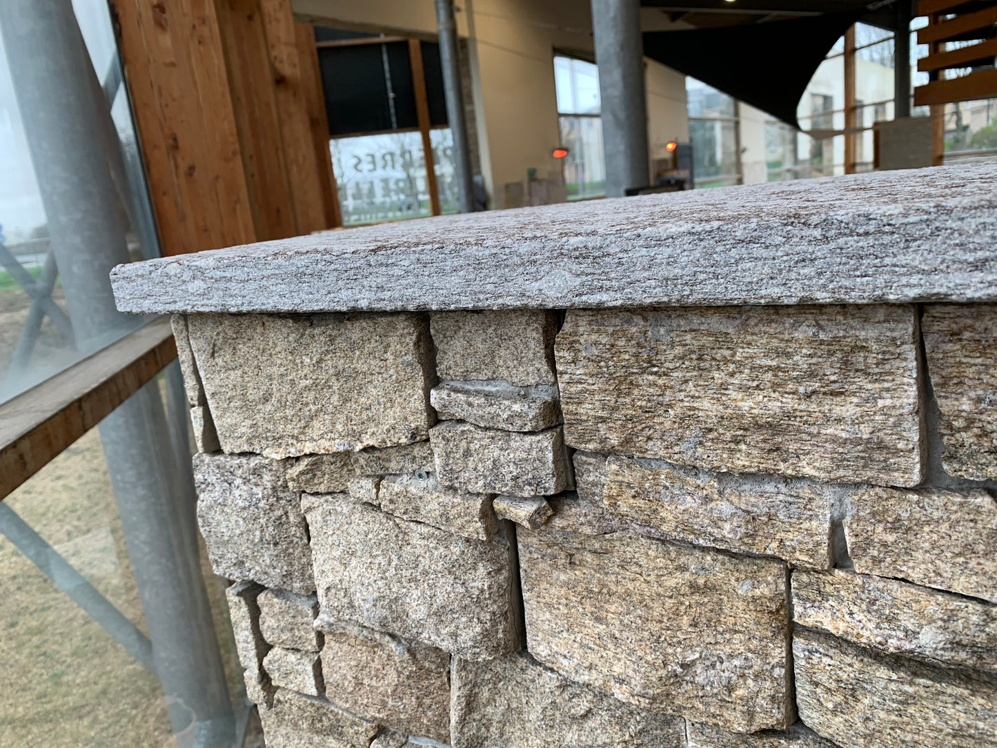 Couvertine Gneiss Cebena