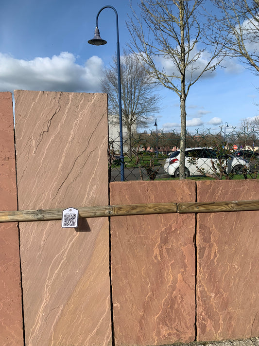 Palis en grès nuancé à bords éclatés