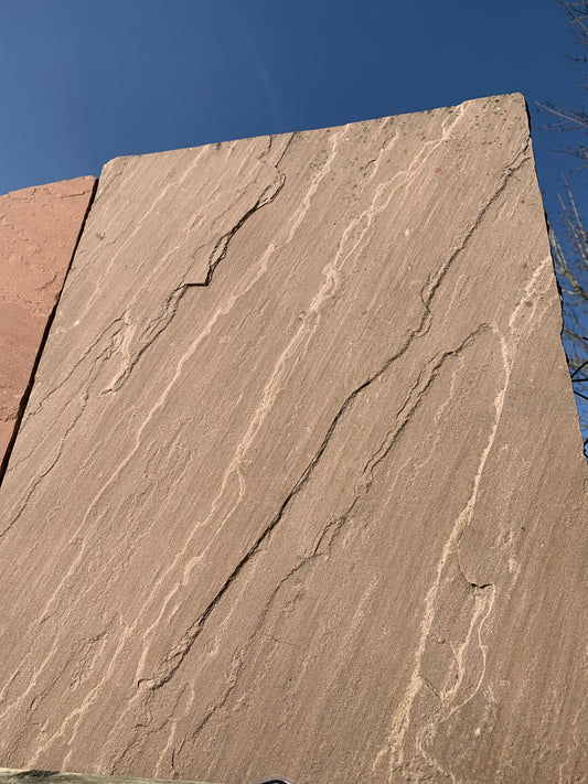 Palis en grès nuancé à bords éclatés