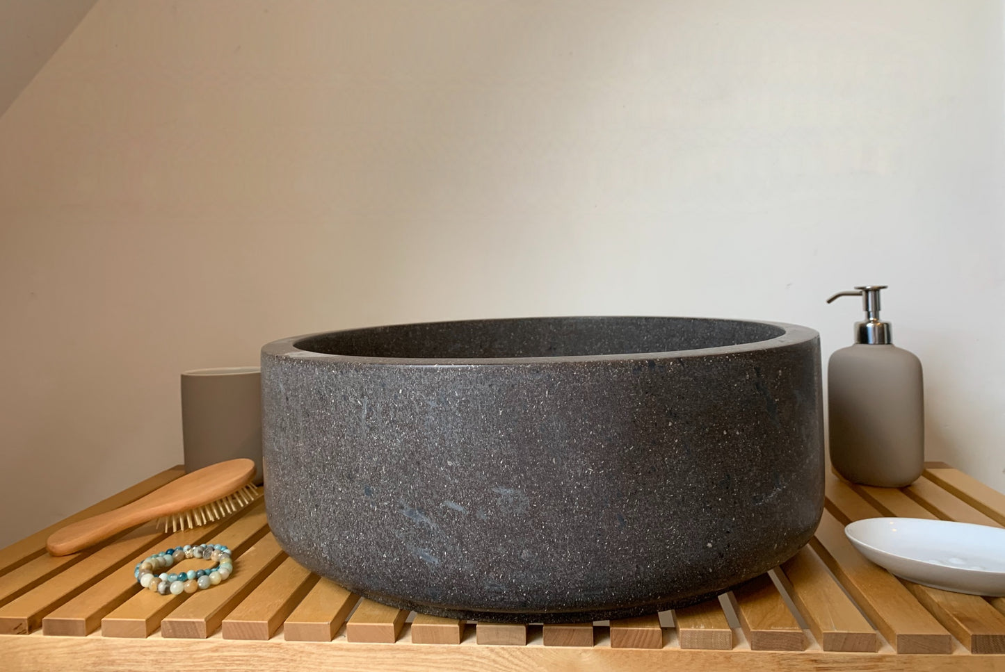 Vasque en Basalte finition adouci
