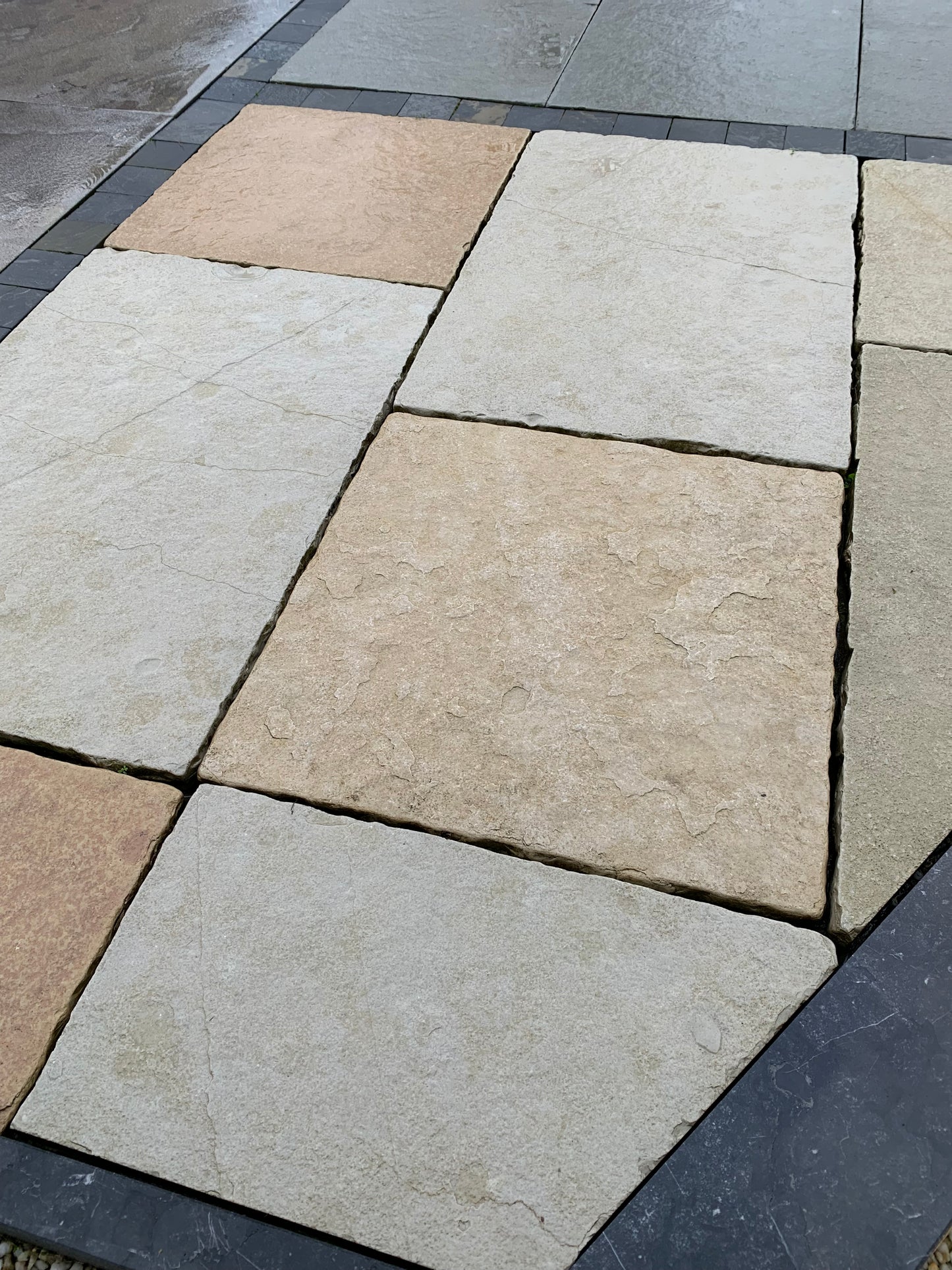 Bestone Beige  Rives Martelinées