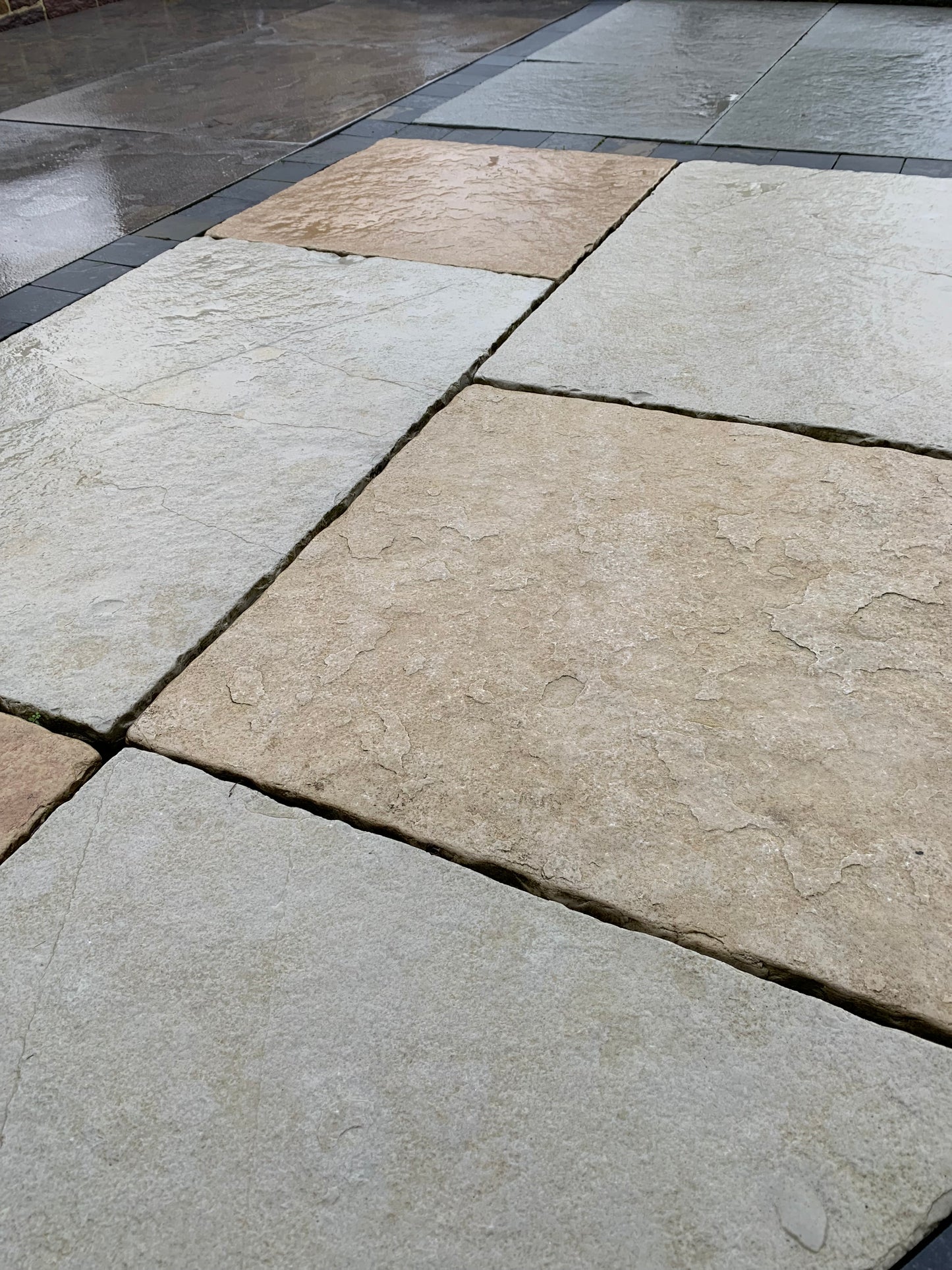 Bestone Beige  Rives Martelinées